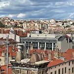 Unique! Maison Sur 1 Toit Avec Vue Extraordinaire!