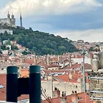 Unique! Maison Sur 1 Toit Avec Vue Extraordinaire!