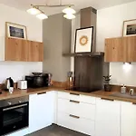 Residence Traversant Elegant - Parking Prive