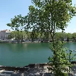 Honore Suite Vue Saone