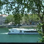Honore Suite Vue Saone