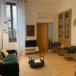 Plein Centre De Lyon ! Chic Et Pratique!