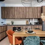 Jungle Art - Furnished Apartment - Downtown Lyon