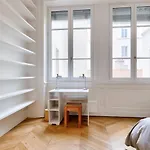 Appartement Au Coeur De La Presqu\'Ile