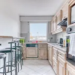 Guestready - Tranquil Escape In The City