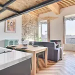 Charming Apartment With An Unobstructed View