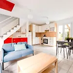 Le Murier - Maison De Ville Avec Patio Parking - 6 Pers