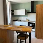 Studio Independant Climatise A Lyon 8