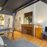 La Fenetre Saint Jean