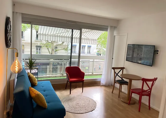 Charmant Studio Tete Dor Lyon