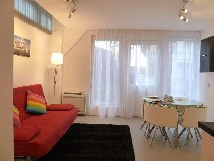B&B 