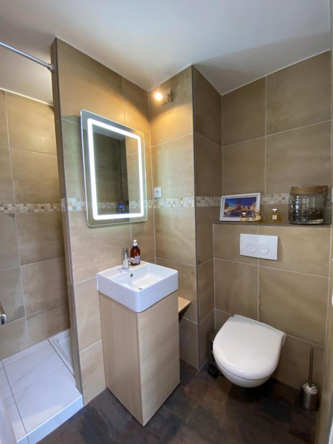 Gare Part Dieu Apartment *