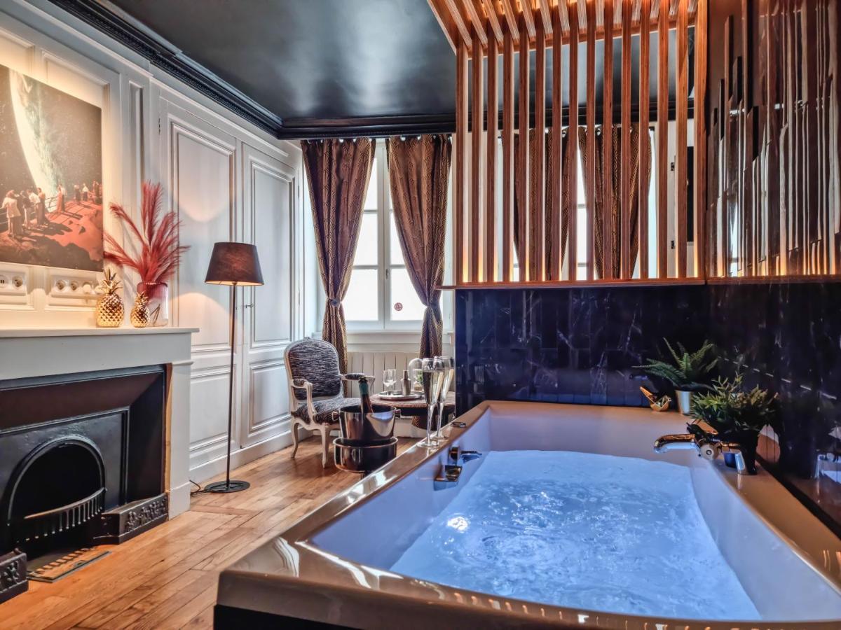 Majord'Home - Le Boudoir - Balnéo - Lyon Centre Apartamento *