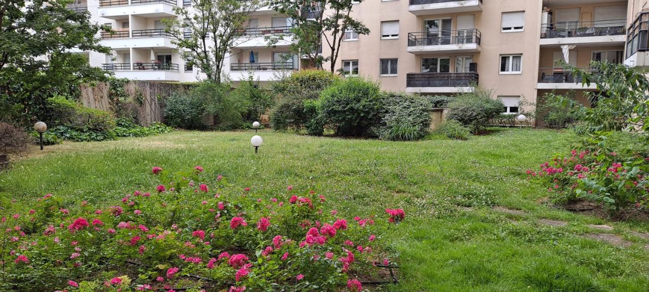 Apartment T2 Standing Confort Au Calme - Parking En Option Lyon