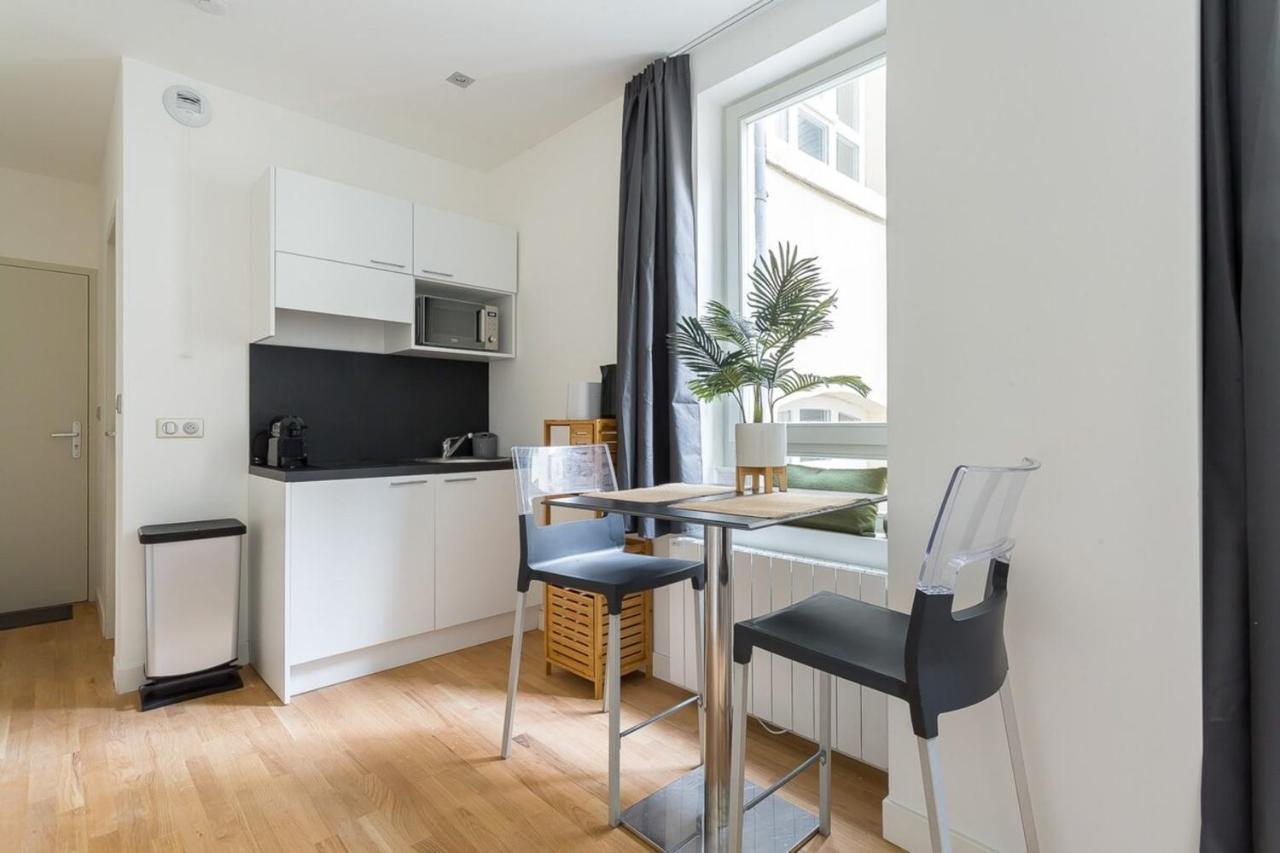 Appartement Studio Henri Germain Equipe - Coeur 2eme *