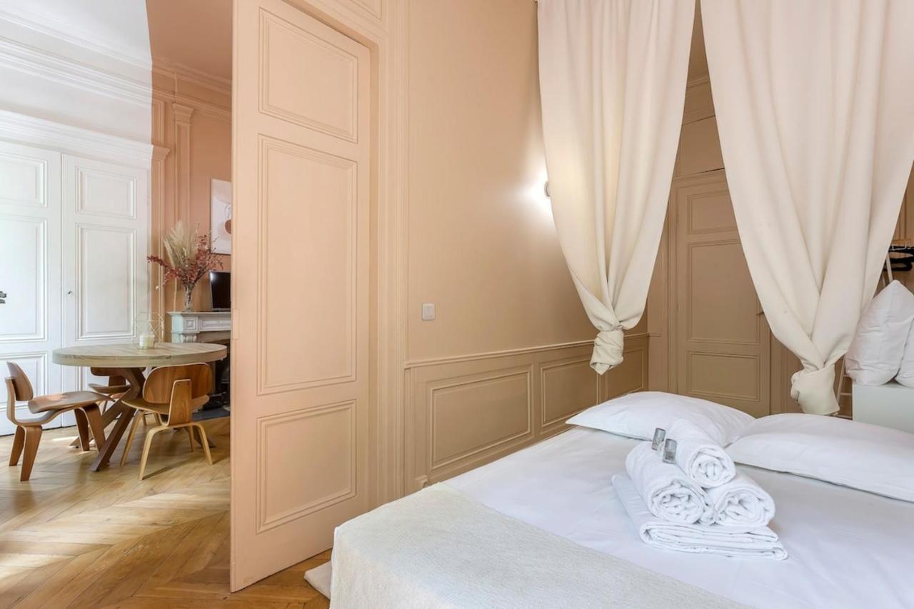 Hamac Suites - Pink - Ideal Couple Apartment Lyon
