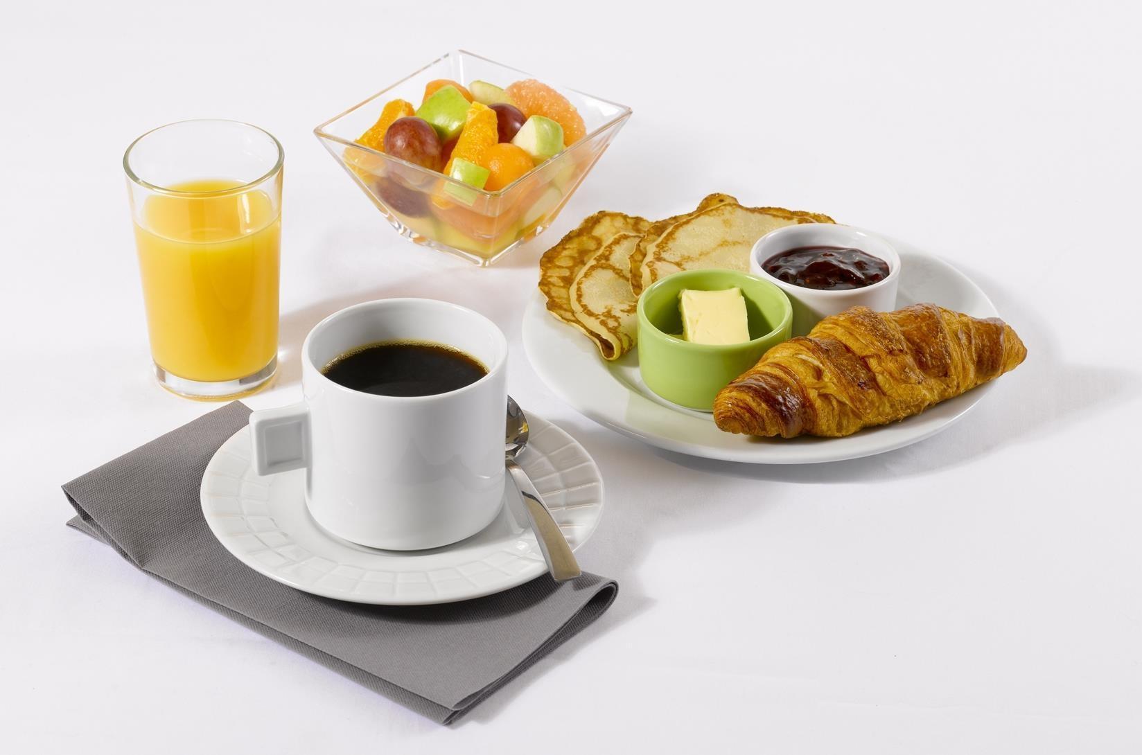 Hotel Campanile Centre - Berges Du Rhone 3*