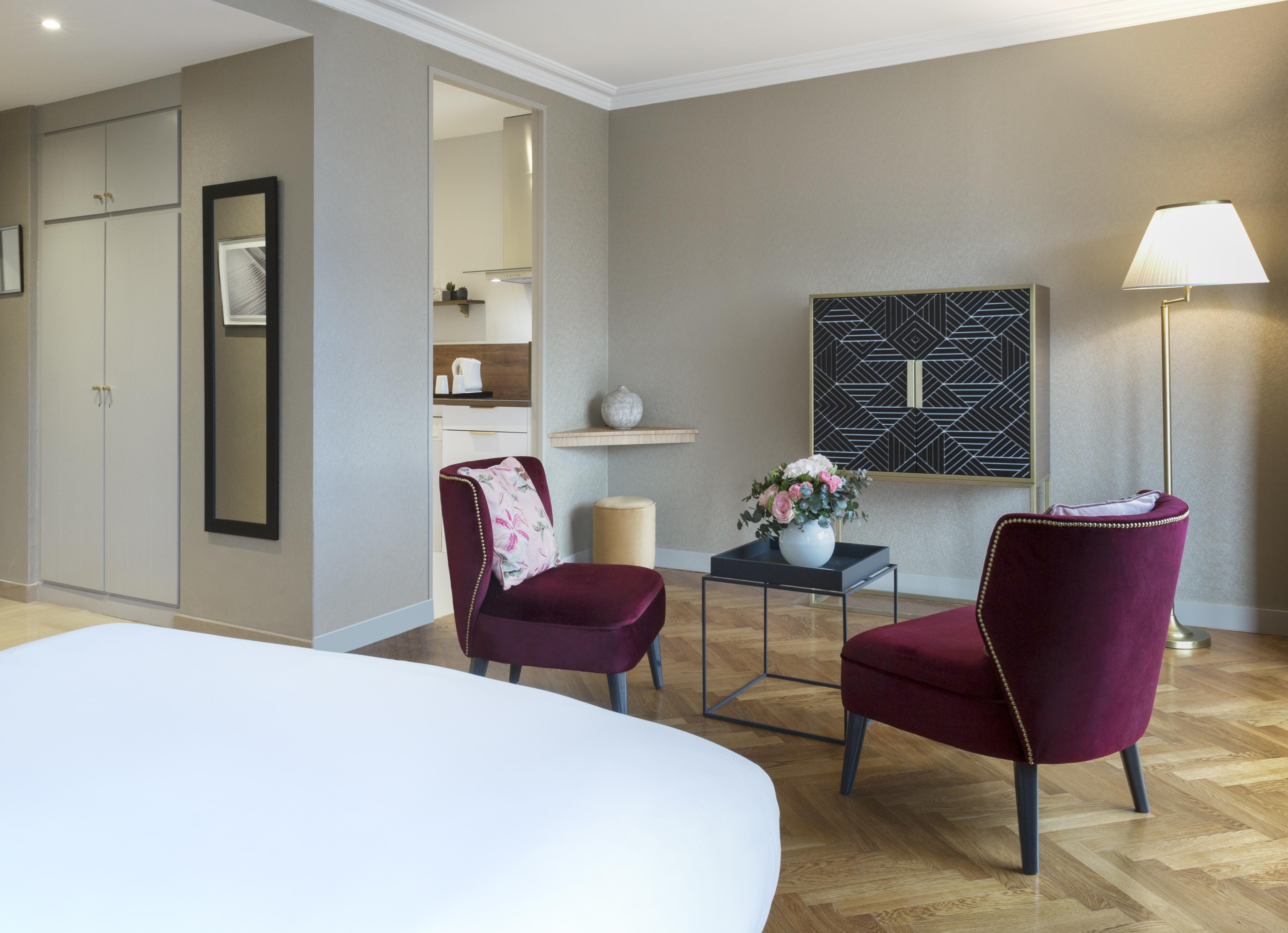 Warwick Reine Astrid - Apartahotel Lyon