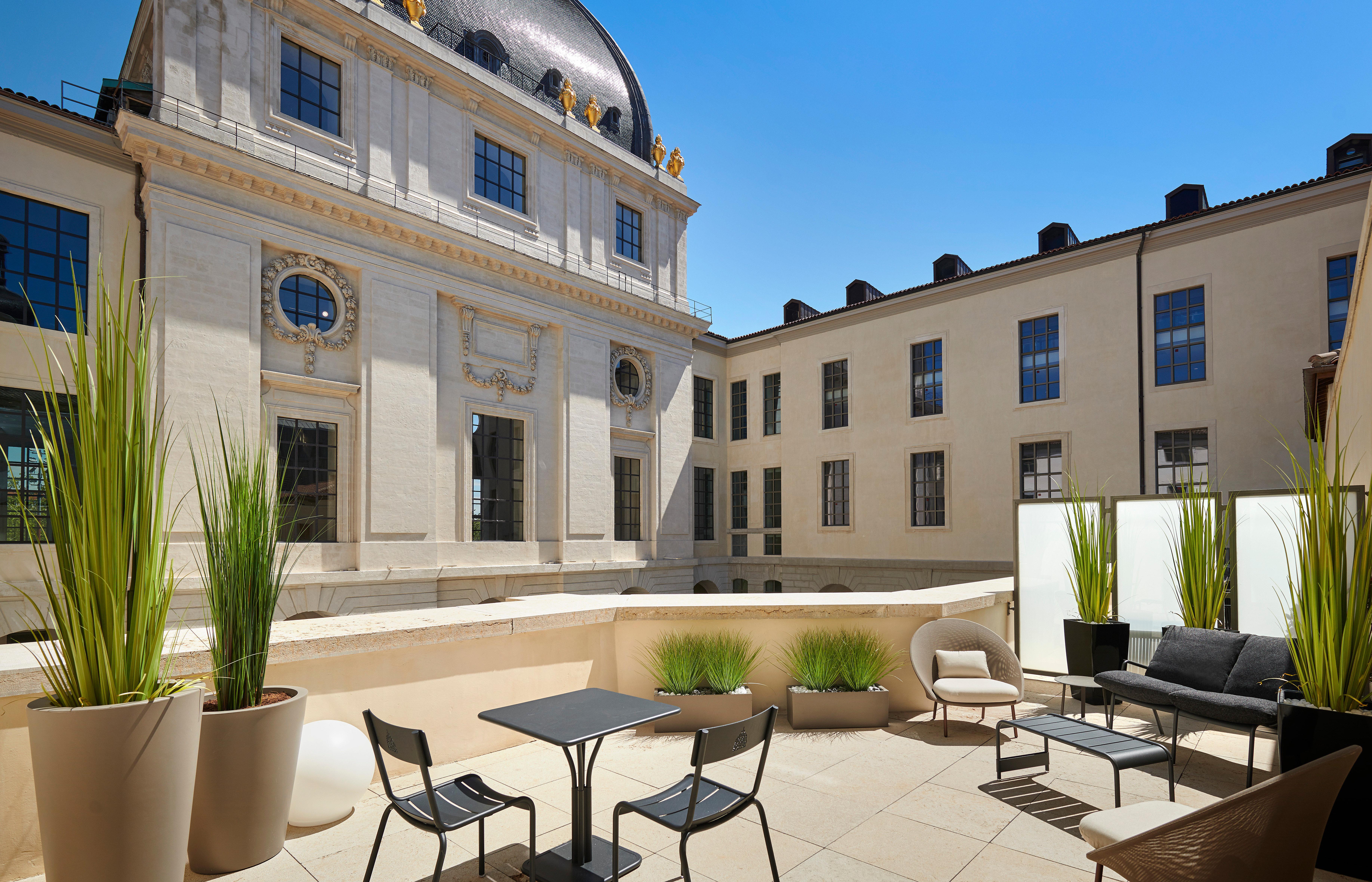 Intercontinental - Dieu, An Ihg