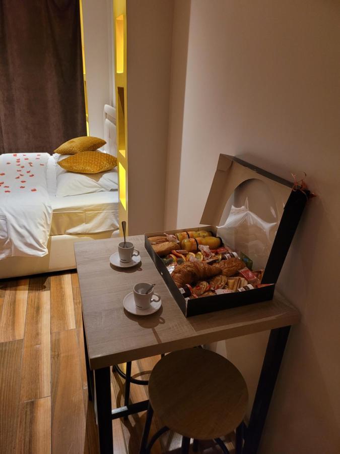 Celyna Avec Jacuzzi Privatif Appartement *