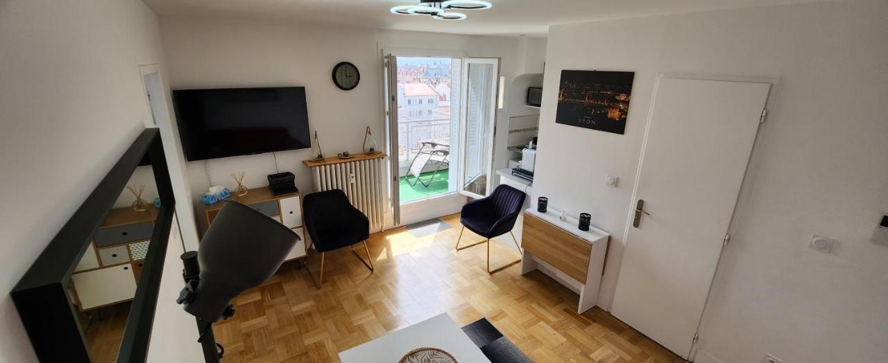 Plein Sud Terrasse Climatisation Garage Netflix Lyon