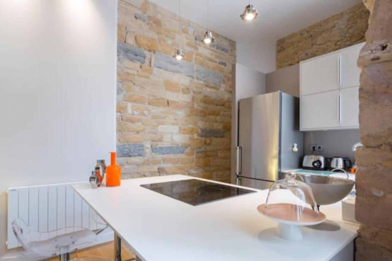 The Romantic Stop - Metro De Apartment Lyon