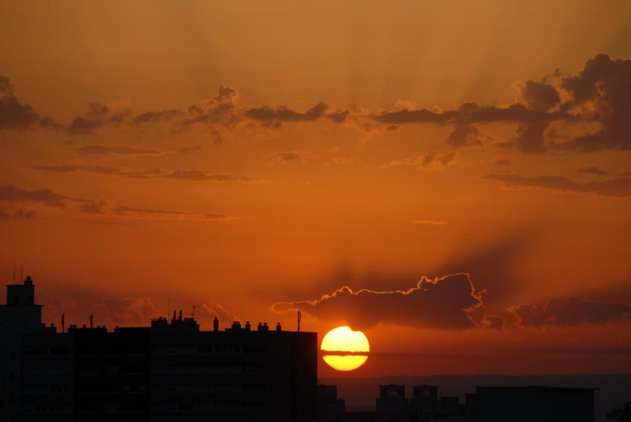 Jolie A Louer - Vue Imprenable Gasthuis *