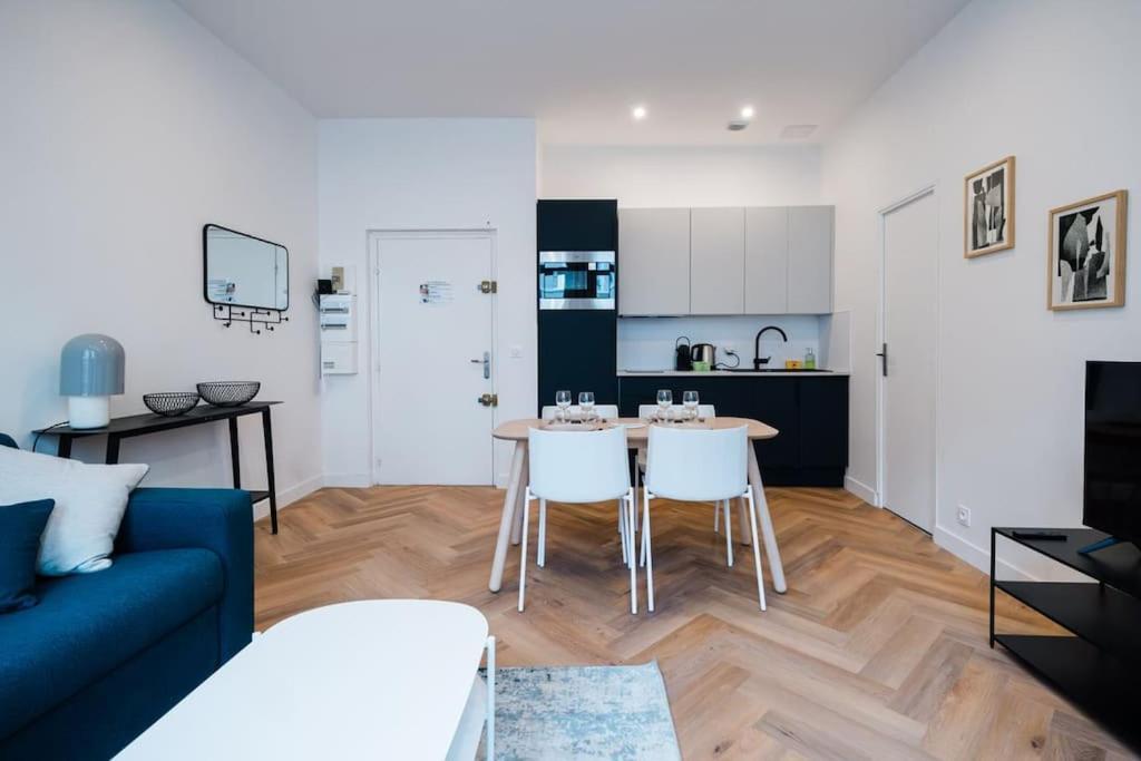 Apartamento Bright And Peaceful T2 In Town Center Ail