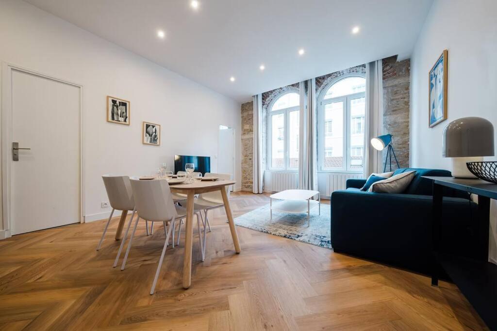 Apartamento Bright And Peaceful T2 In Town Center Ail