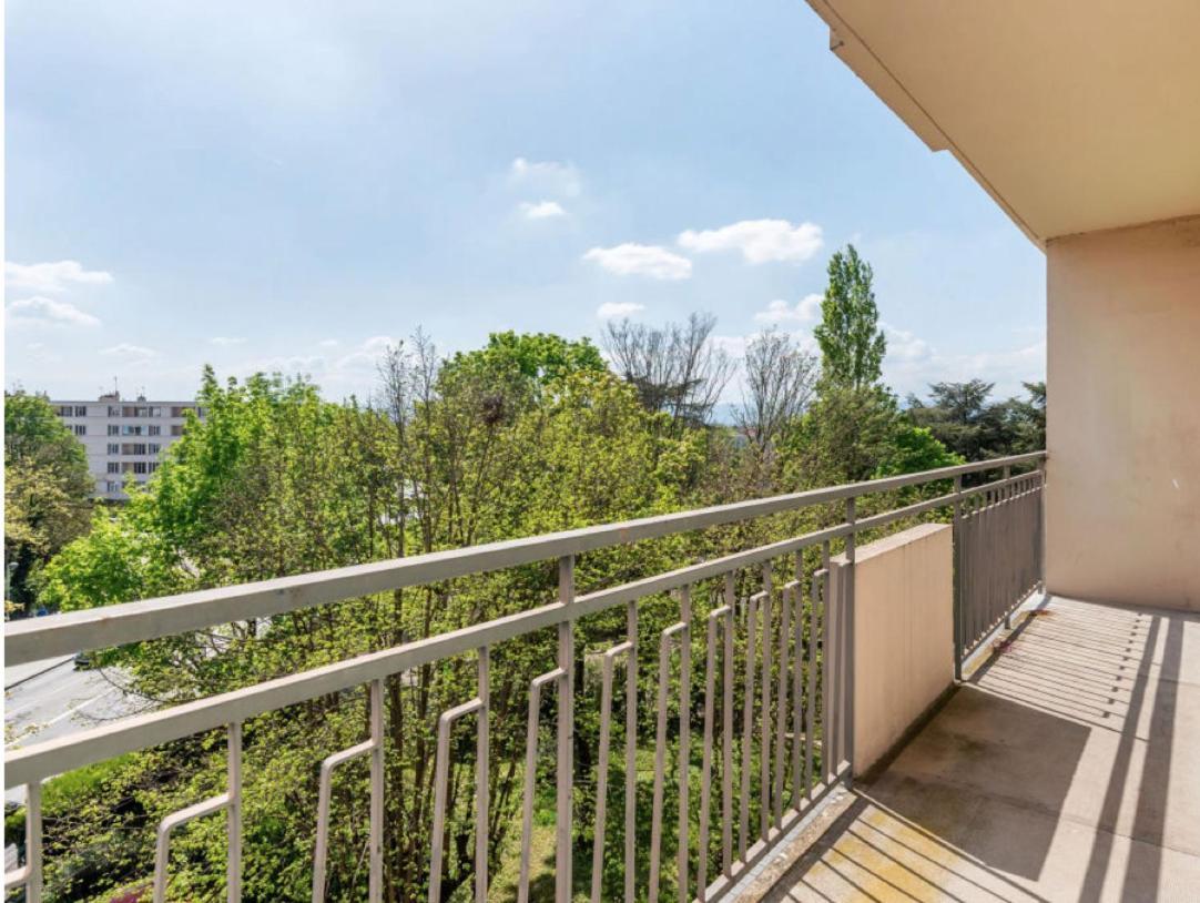 Le Saint-irenee Appartement *