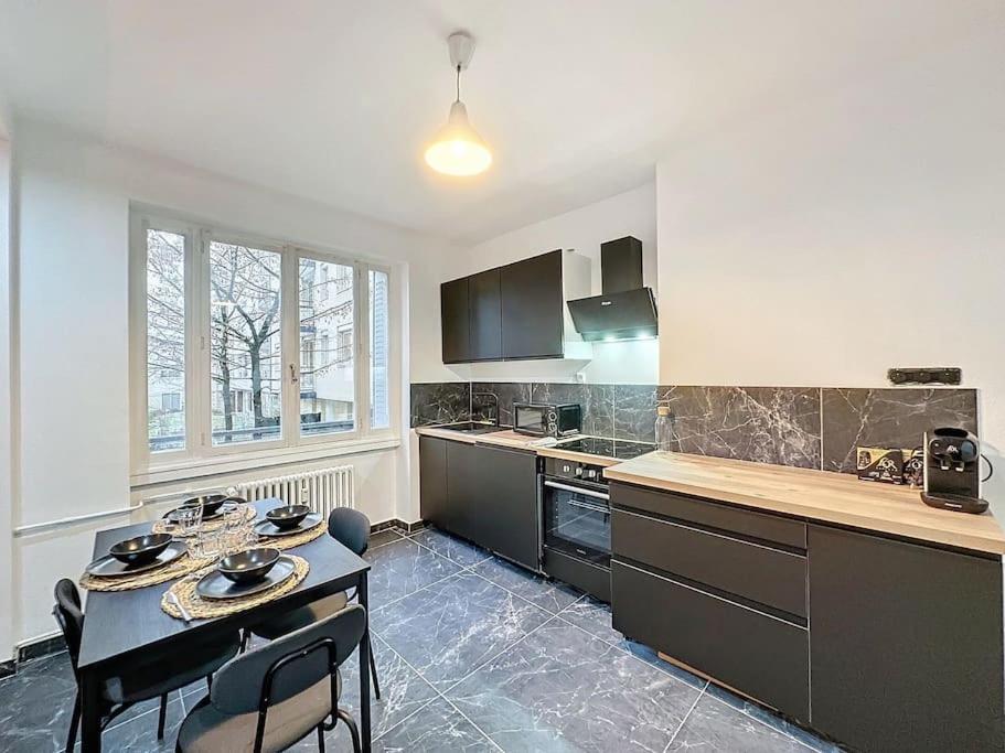 Cosy Appartement, 6e Barrier Apartment Lyon