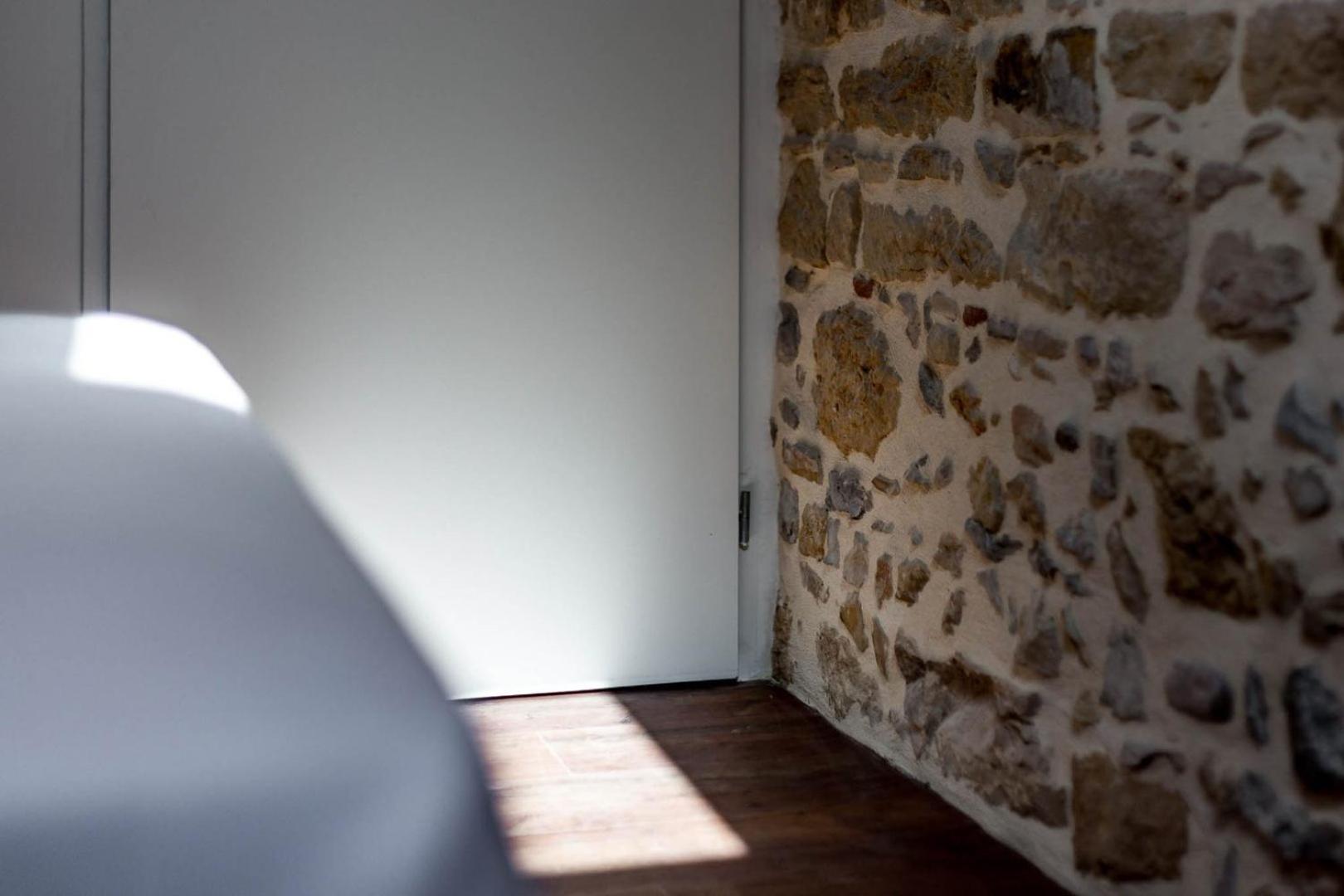 High-end Overlooking The Quays Ail Apartment *