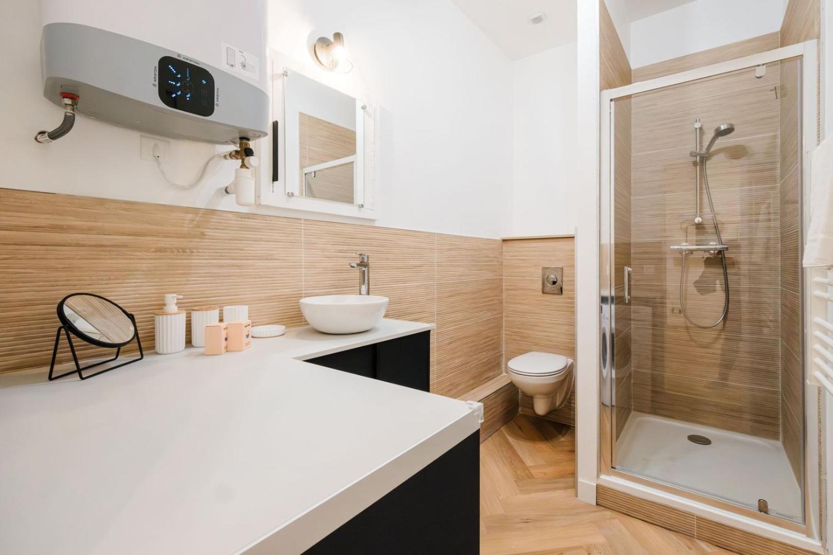 Bright And Peaceful T2 In Town Center Ail Apartamento Lyon