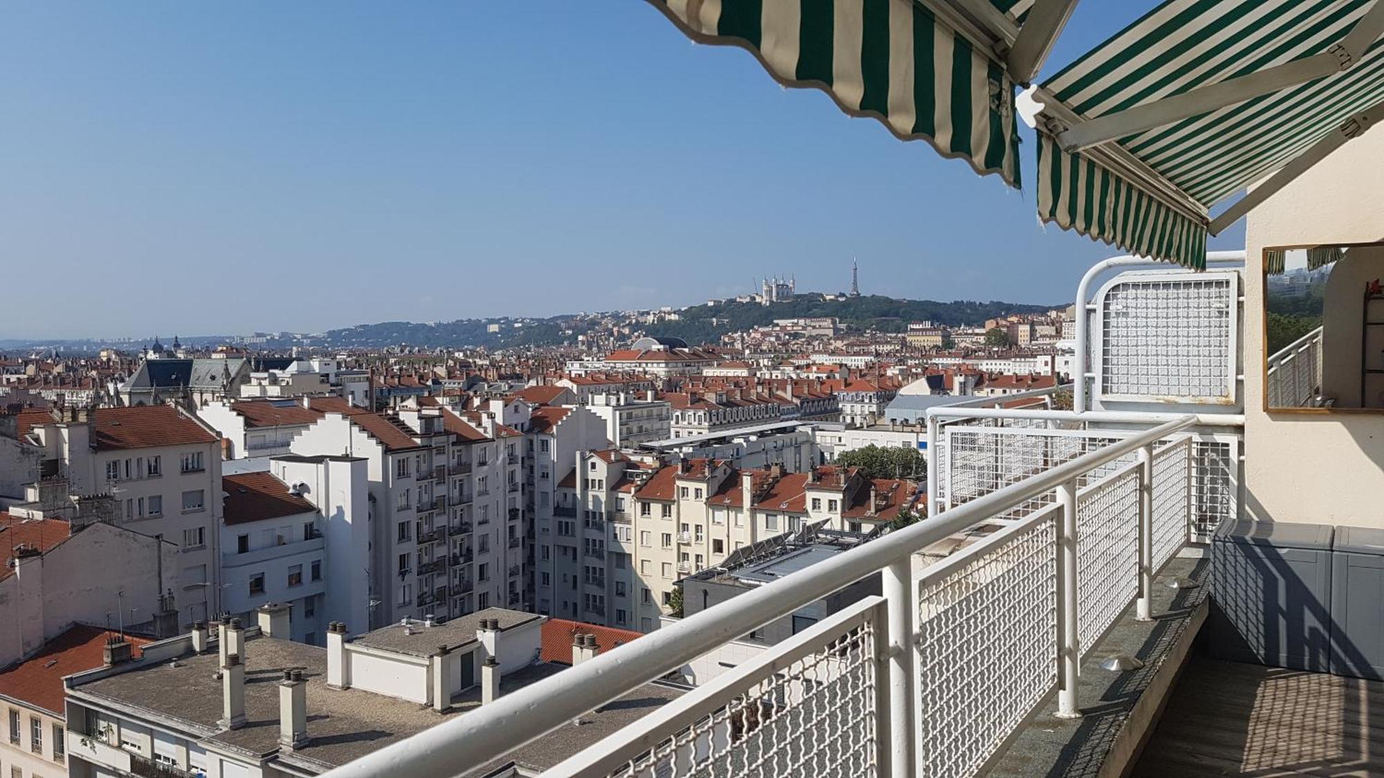 Plein Sud Terrasse Climatisation Garage Netflix Appartement *
