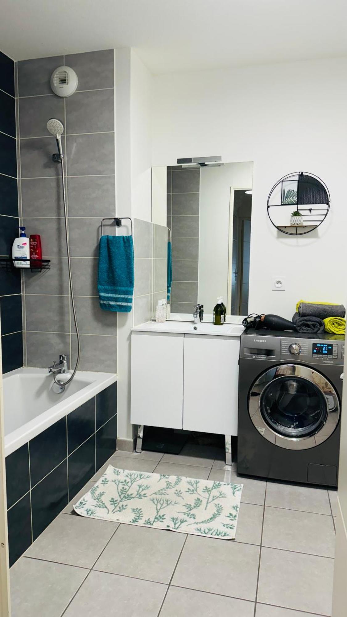 Apartamento Grand Et Confortable Lyon