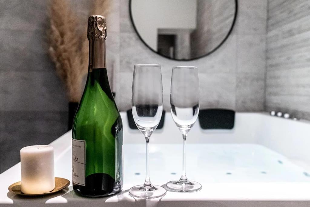Les Nebuleuses, Terreaux Capucins Apartment