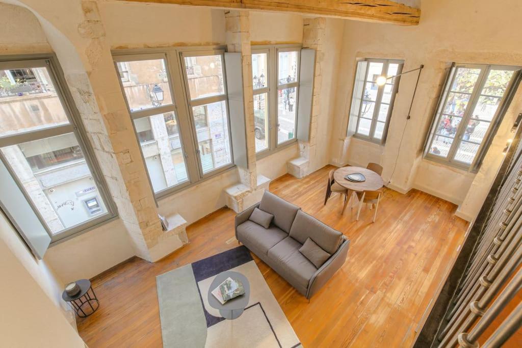 Apartment Duplex Lumineux Et Authentique, Vieux-lyon Lyon