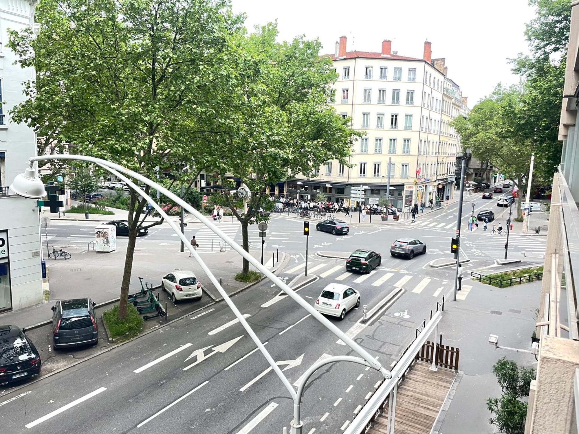 Apartment Tete Dor Lyon