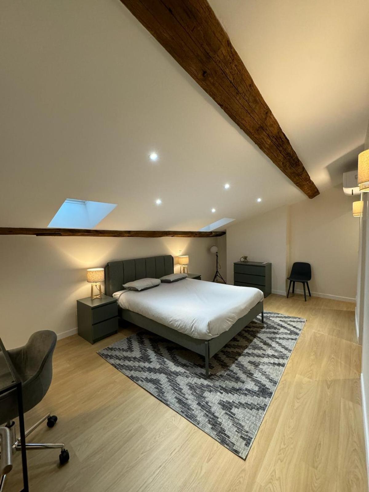 Romance Apartment Lyon