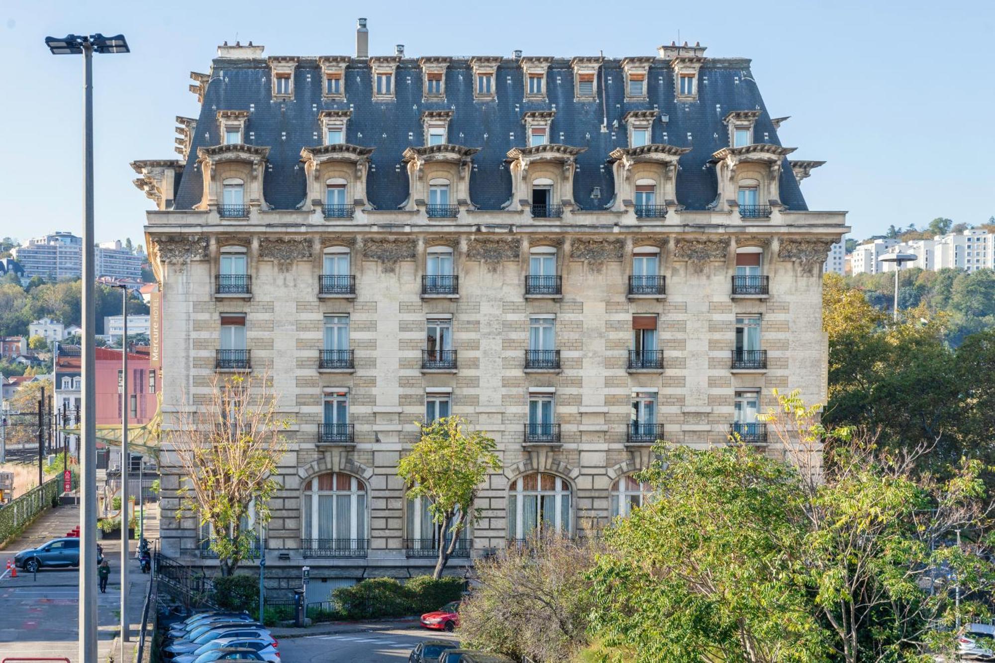 Hotel Mercure Centre Chateau Perrache 4*