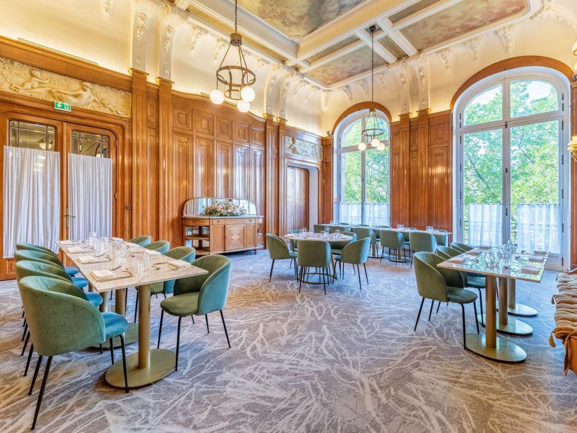 Mercure Centre Chateau Perrache Hotel 4*