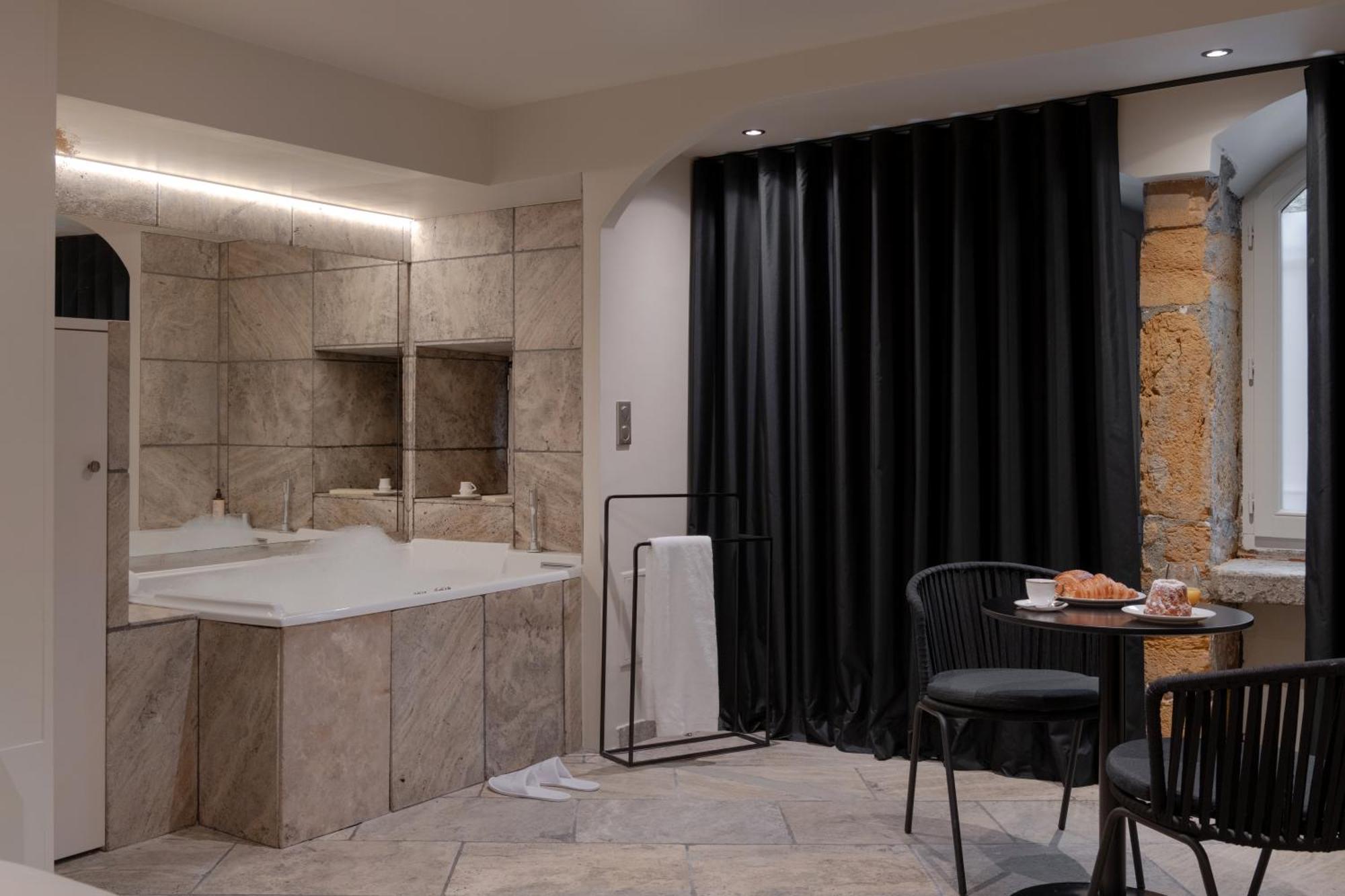 Mihotel Le Gourguillon