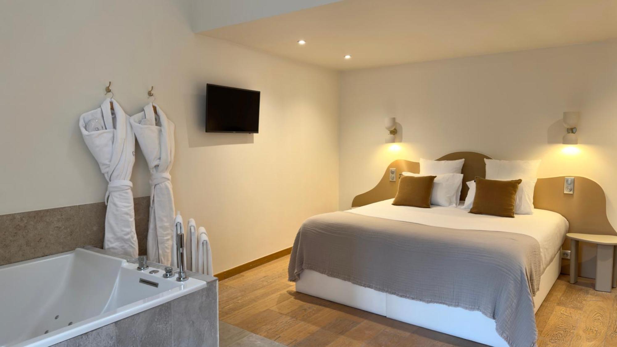 Mihotel Le Gourguillon Hotel