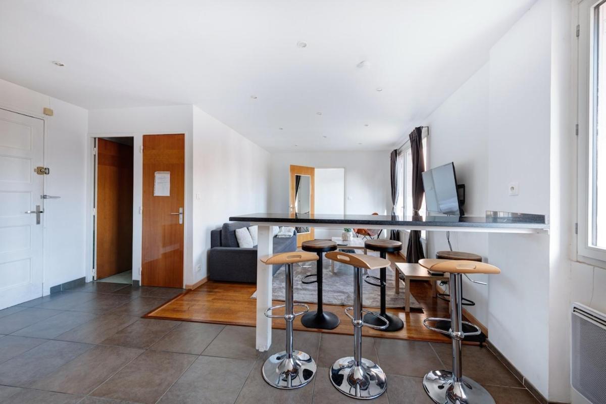 Apartamento T3 Au Coeur De 7eme Lyon