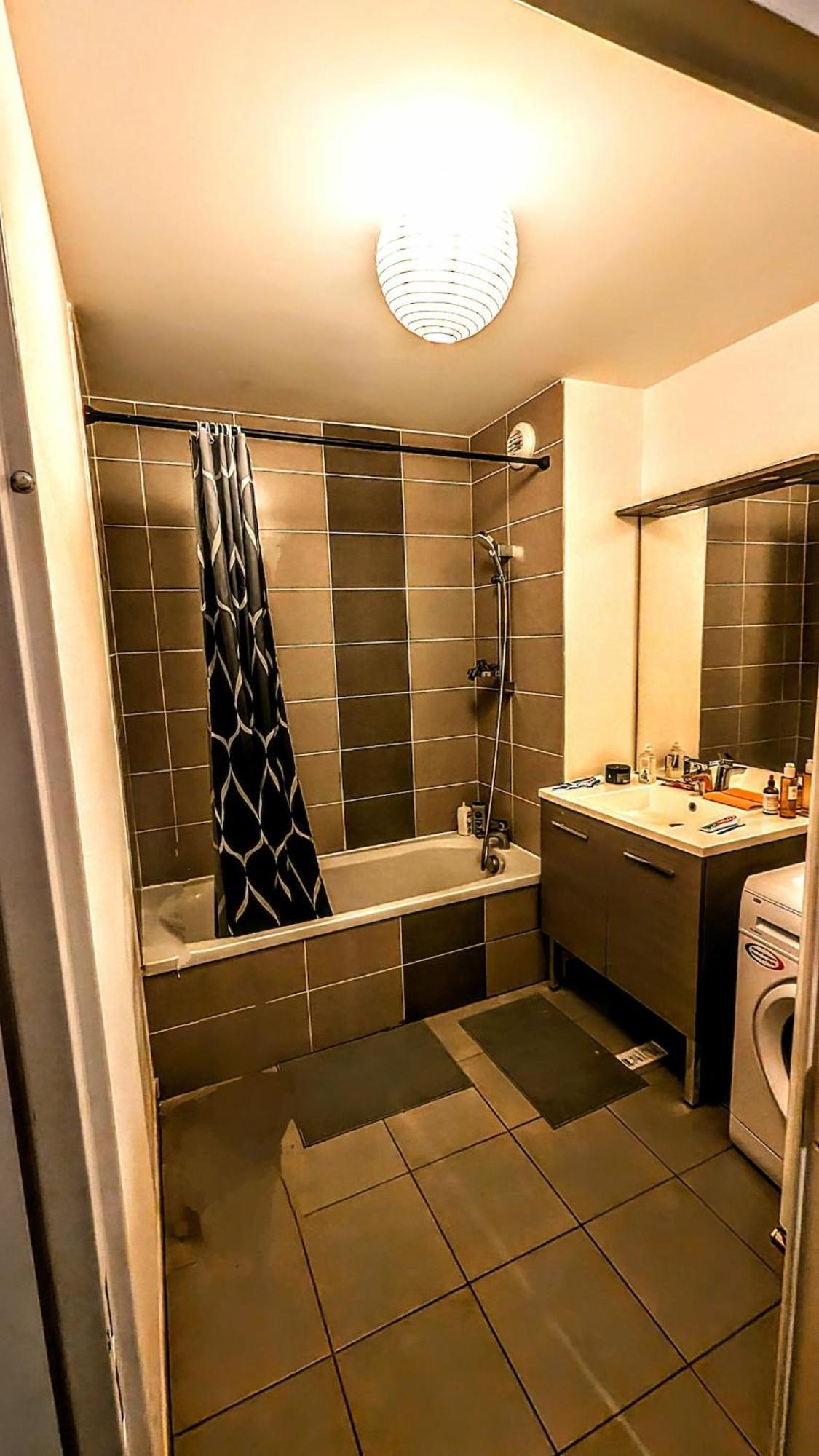 Appartement 7 *