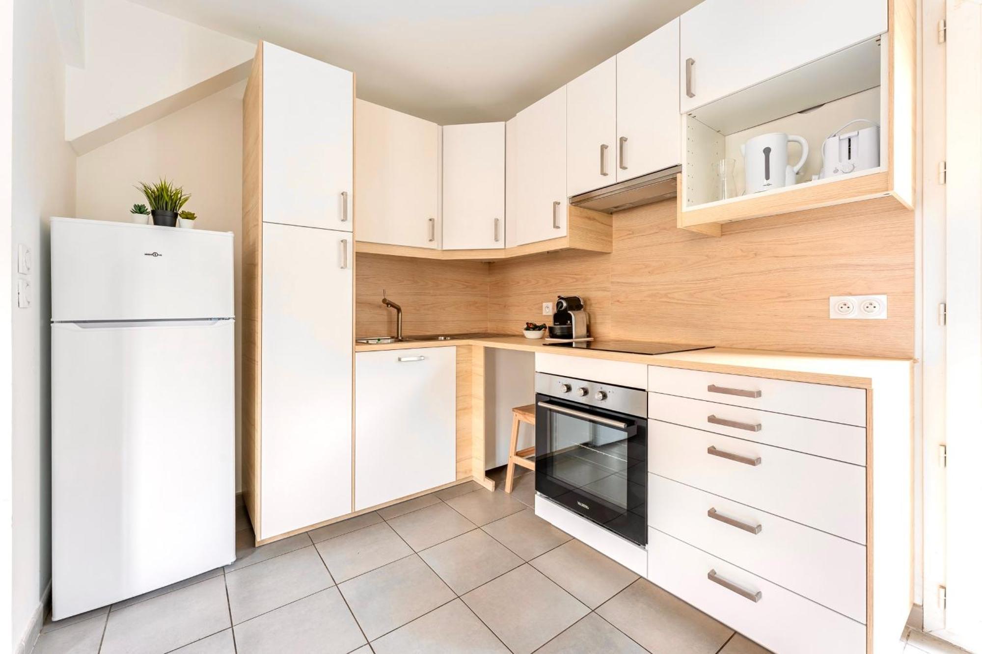 Le Murier - Maison De Avec Patio Parking - 6 Pers Ferienhaus Lyon