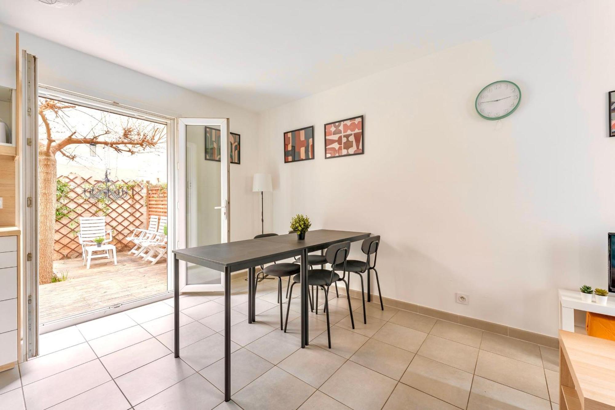 Le Murier - Maison De Avec Patio Parking - 6 Pers Ferienhaus