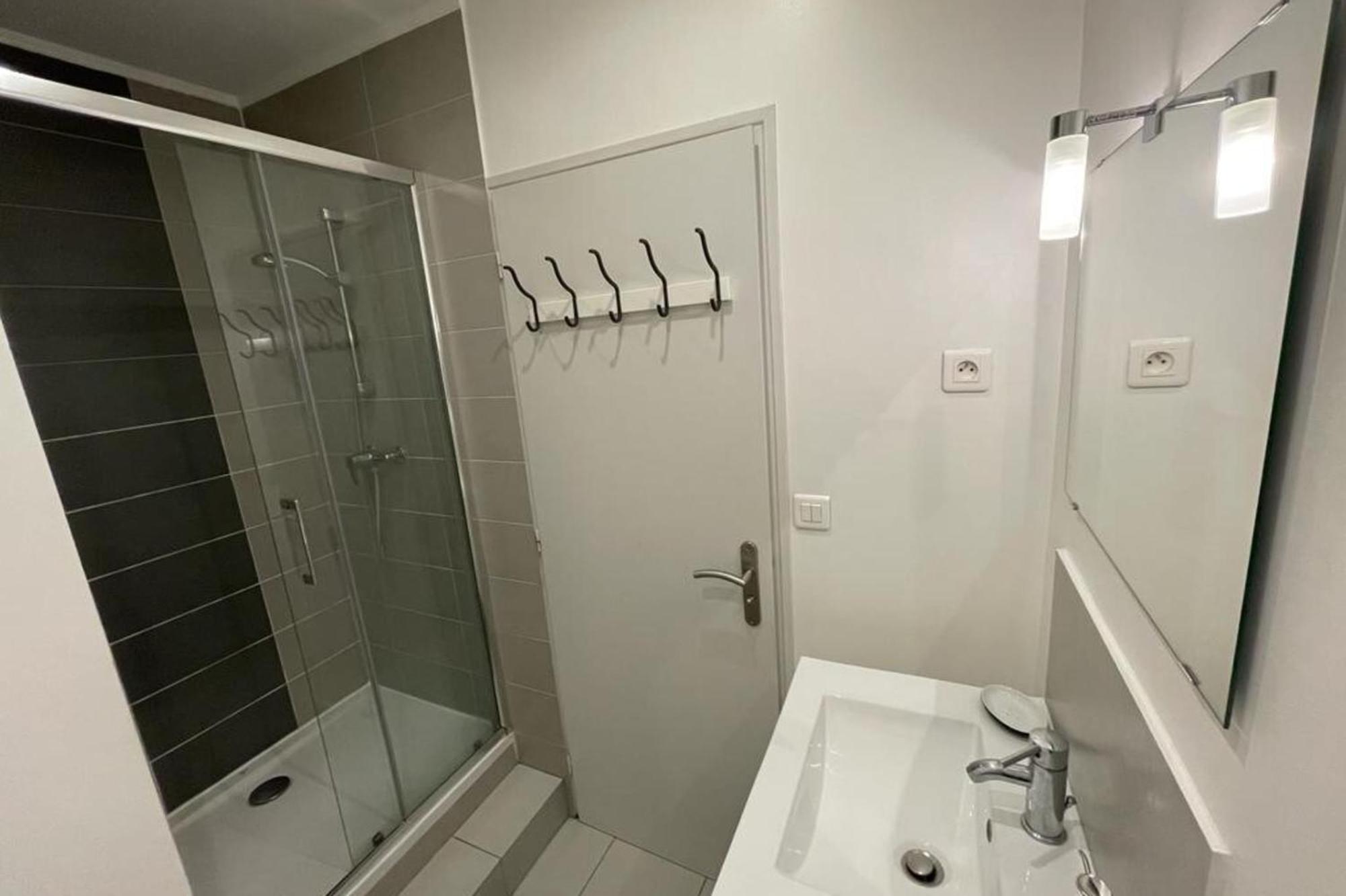 Appartement 8 Proche Metro *