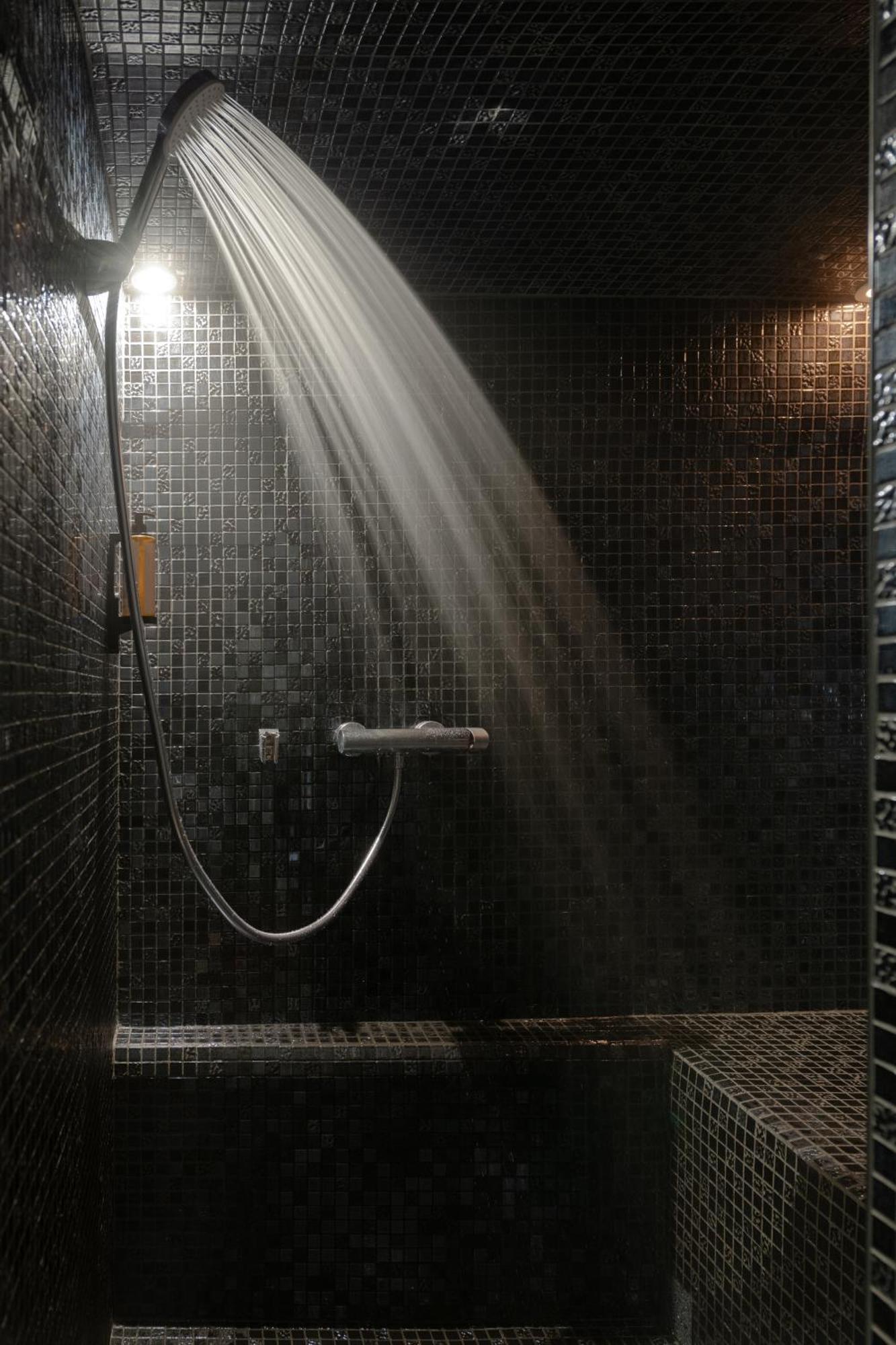 Mihotel Le Gourguillon 2*