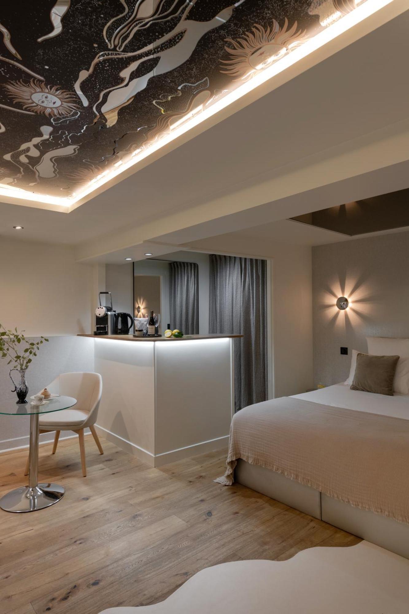 Hotel Mihotel Le Gourguillon 2*